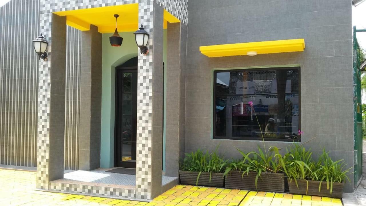 Isro Guesthouse Syariah Kepanjen ภายนอก รูปภาพ